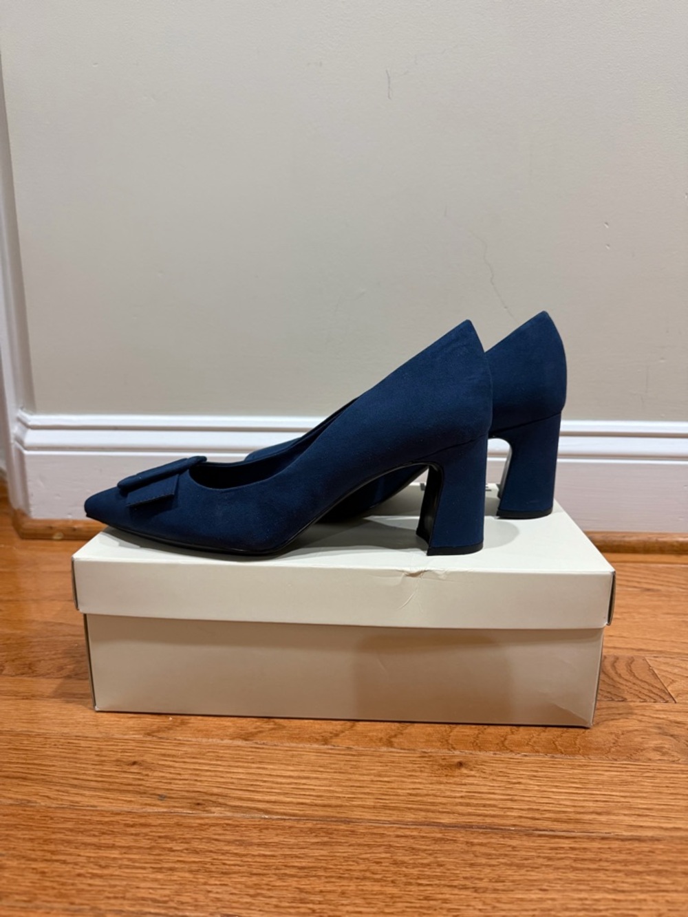 Anne Klein Navy Blue Suede Bentley Block Heel Dress Pumps- Size 8.5